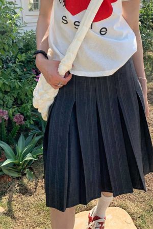 Plus Size Gray Striped Midi Skirt for Women, High-Waisted A-Line Summer Pleated Design, Flattering Fit for Every Occasion
