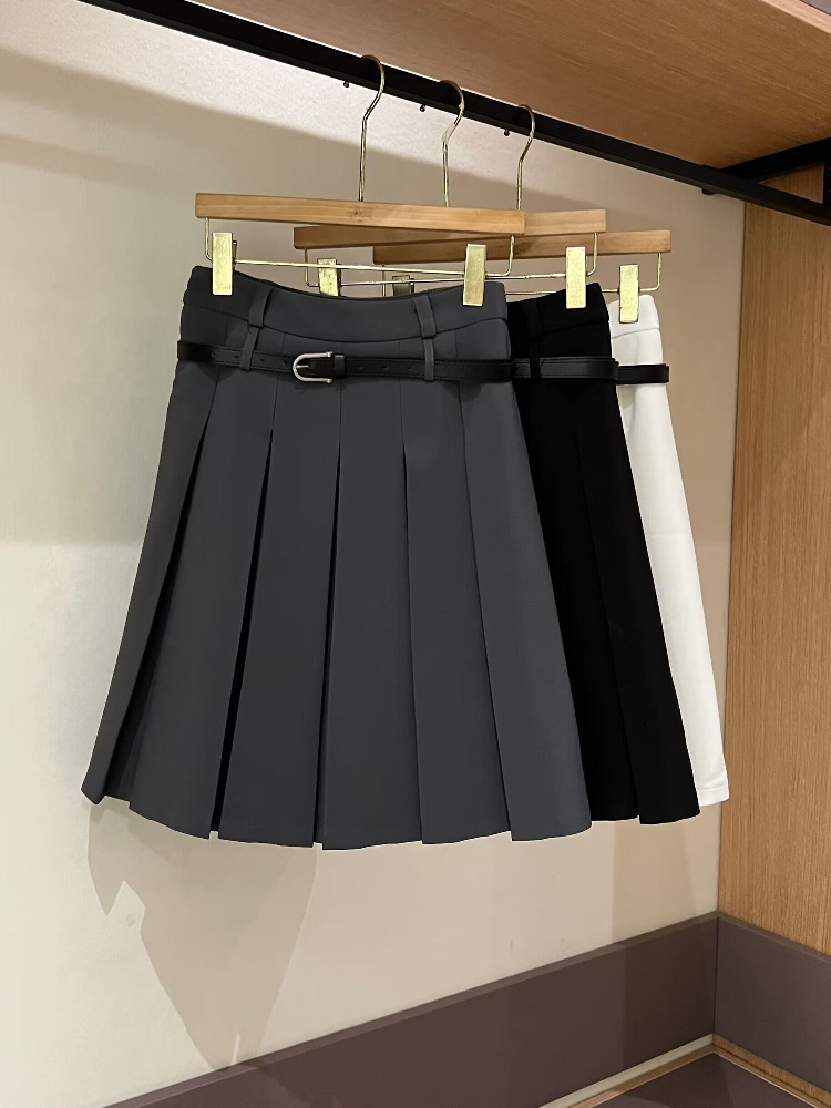 Plus-Size High-End White Pleated A-Line Skirt for Women - Summer College Style Mid-Length Hip-Covering Fashion Plus-Size High-End White Pleated A-Line Skirt for Women - Summer College Style Mid-Length Hip-Covering Fashion