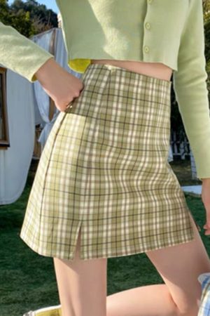 Plus-Size High-Waisted A-Line Plaid Mini Skirt - College Style Slimming Bodycon Skirt for Women