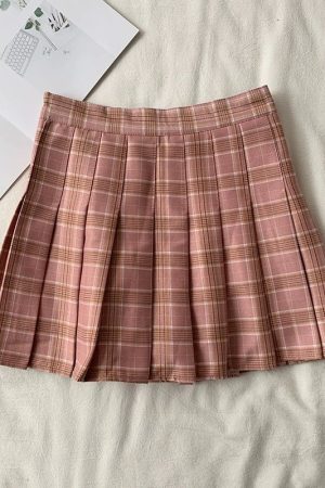 Plus Size High-Waisted A-Line Plaid Wool Pleated Skirt for Autumn Winter - Flattering Short Skirt for Curvy Women and Students