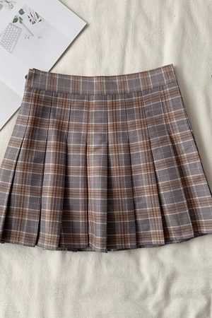 Plus Size High-Waisted A-Line Plaid Wool Pleated Skirt for Autumn Winter - Flattering Short Skirt for Curvy Women and Students