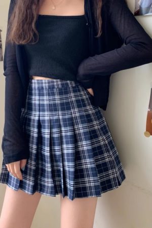 Plus Size High-Waisted A-Line Plaid Wool Pleated Skirt for Autumn Winter - Flattering Short Skirt for Curvy Women and Students