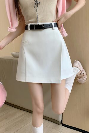 Plus-Size High-Waisted Irregular A-Line Half Skirt for Women, Summer Slimming White Bodycon Skirt, Chic and Trendy Fashion Piece