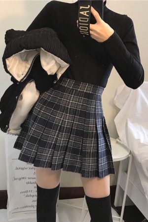 Plus Size High-Waisted Plaid Pleated Skirt for Women - 2025 Spring Summer College Style Short Skirt, Anti-Exposure Design