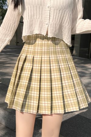 Plus Size High-Waisted Plaid Pleated Skirt for Women - 2025 Spring Summer College Style Short Skirt, Anti-Exposure Design