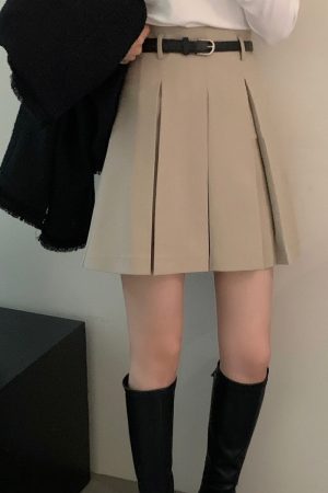 Plus-Size High-Waisted Pleated A-Line Skirt for Women, Slimming College Style, Trendy Half Skirt for Curvy Figures