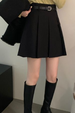 Plus-Size High-Waisted Pleated A-Line Skirt for Women, Slimming College Style, Trendy Half Skirt for Curvy Figures