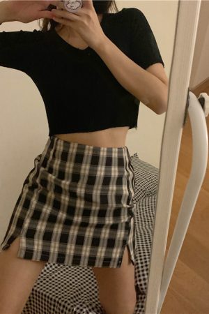 Plus Size High-Waisted Purple Plaid Bodycon Skirt with Slit for Women - Flattering Short Skirt for Curvy Figures, Trendy Fashion Essential