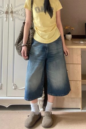 Plus Size High-Waisted Wide-Leg Denim Capri Pants for Women - Flattering Loose Fit American Style Shorts 2025