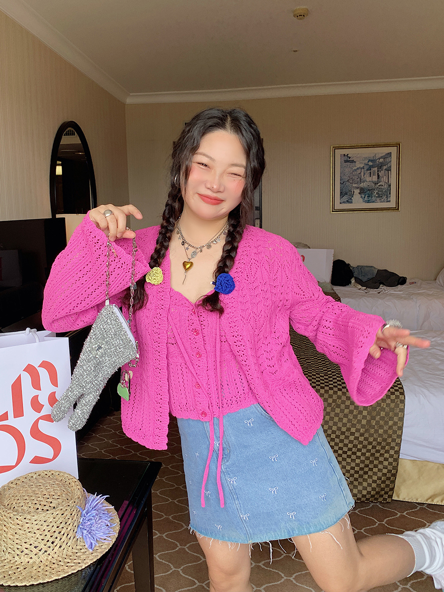 Plus Size Ice Silk Knitted Cardigan and Camisole Two-Piece Set for Curvy Women - Spring/Summer 2025 Fashion Plus Size Ice Silk Knitted Cardigan and Camisole Two-Piece Set for Curvy Women - Spring/Summer 2025 Fashion