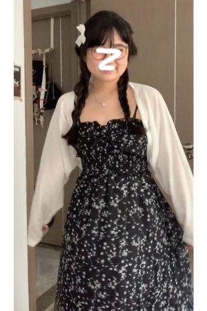 Plus Size Ice Silk Knitted Cardigan for Women - Lightweight Sun Protection, Sleeveless Cropped Cover-Up for Spring, Flattering Fit