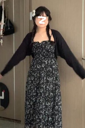 Plus Size Ice Silk Knitted Cardigan for Women - Lightweight Sun Protection, Sleeveless Cropped Cover-Up for Spring, Flattering Fit