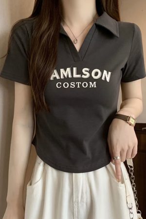 Plus Size Korean Style Letter Polo Collar Short Sleeve T-Shirt for Women - Tummy-Covering Slim Fit Cropped Top for Summer