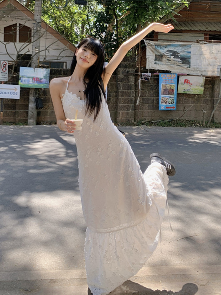 Plus-Size Lace Camisole Dress for Women, Summer French Style, Loose-Fitting Backless A-Line Long Dress, Slimming 90s Inspired Fashion Plus-Size Lace Camisole Dress for Women, Summer French Style, Loose-Fitting Backless A-Line Long Dress, Slimming 90s Inspired Fashion