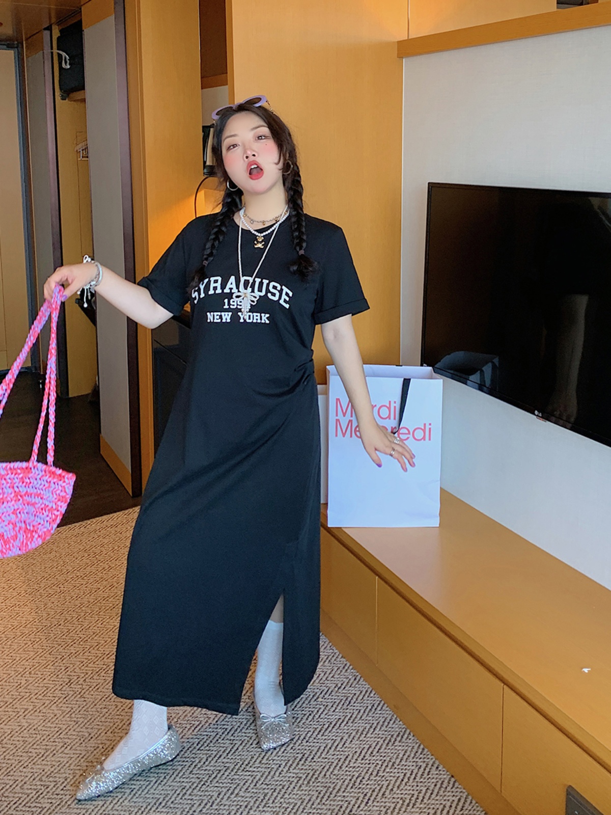 Plus-Size Letter Print Dress for Women, Slimming Summer 2025 Black Long Skirt with Slit, Chic and Comfortable Fashion Plus-Size Letter Print Dress for Women, Slimming Summer 2025 Black Long Skirt with Slit, Chic and Comfortable Fashion