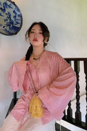 Plus Size Long Sleeve V-Neck Lace Shirt for Women - New Chinese Style National Wind Spring 2025 Top