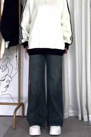 Plus-Size Loose Straight-Leg Jeans for Pear-Shaped Figures, Slimming Fit for Thick Thighs and Wide Hips, Trendy Comfort Fashion