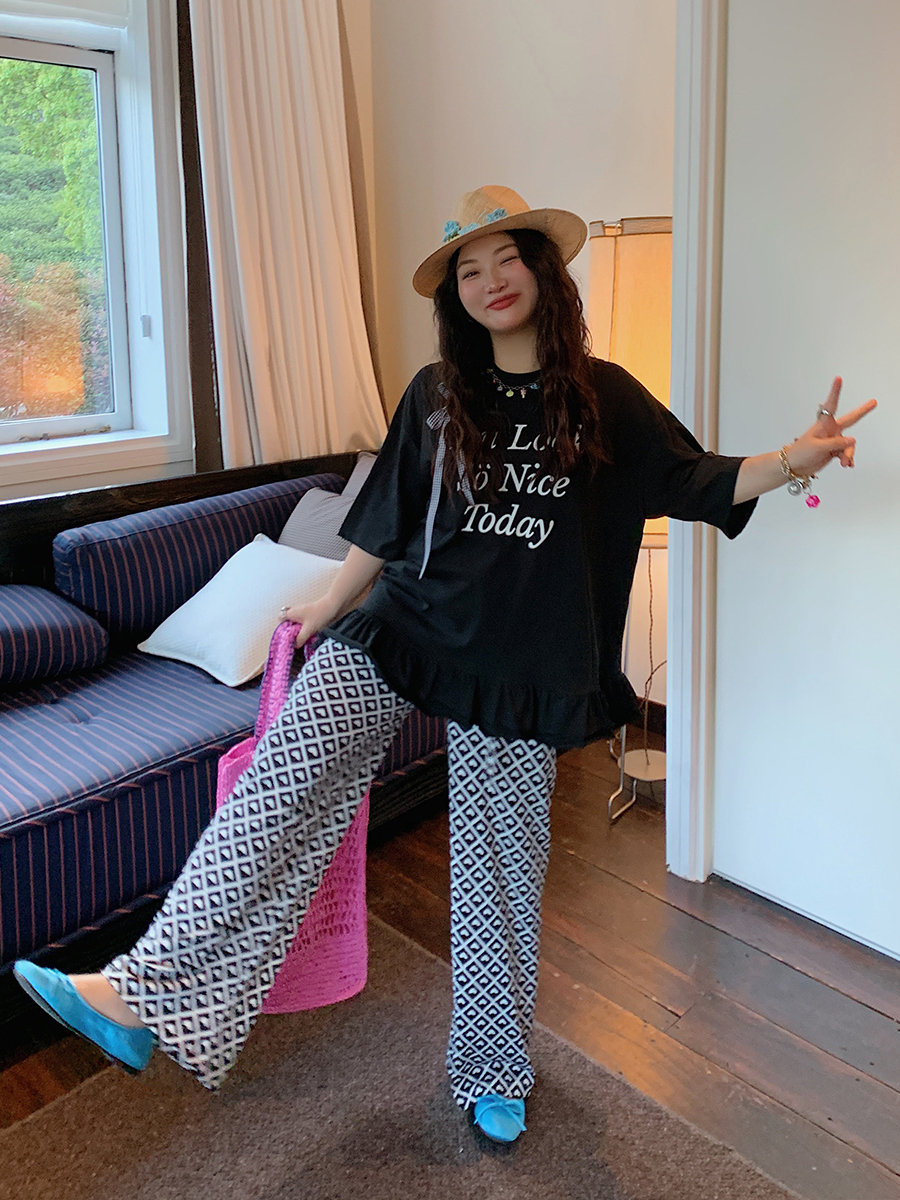 Plus Size Love Heart Print Casual Pants for Women - Lightweight Summer Style 2025 Plus Size Love Heart Print Casual Pants for Women - Lightweight Summer Style 2025