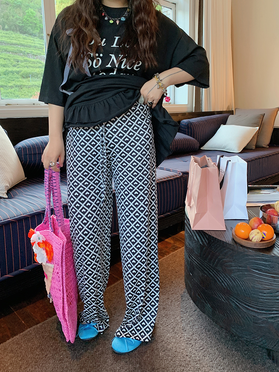 Plus Size Love Heart Print Casual Pants for Women - Lightweight Summer Style 2025 Plus Size Love Heart Print Casual Pants for Women - Lightweight Summer Style 2025