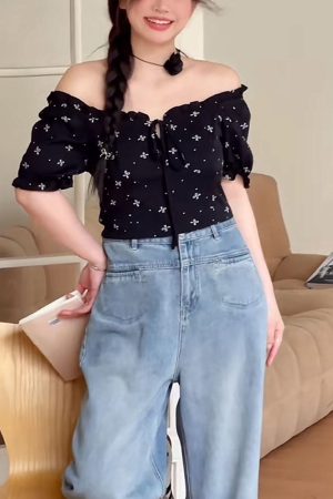 Plus Size Off-Shoulder High-Waisted Top - Flattering Short Shirt for Curvy Figures, Summer Vibe Sweet and Spicy Style