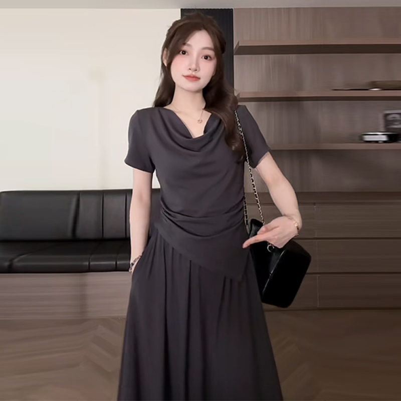 Plus Size Off-Shoulder Short Sleeve T-Shirt and Skirt Two-Piece Set for Women, Casual Summer Outfit, Slimming Fashionable Style Plus Size Off-Shoulder Short Sleeve T-Shirt and Skirt Two-Piece Set for Women, Casual Summer Outfit, Slimming Fashionable Style