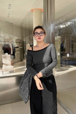 Plus-Size Off-Shoulder Striped Knitted Sweater Top - American Minimalist Slim-Fit Design for Comfortable Y2K Style