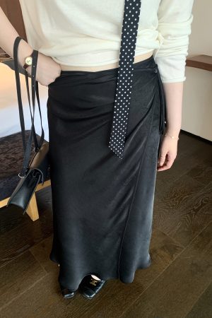 Plus Size One-Piece Satin Skirt with Flowing Diagonal Cut - Elegant Tea Break Beauty Atmosphere, Perfect for 90s and Y2K Styles