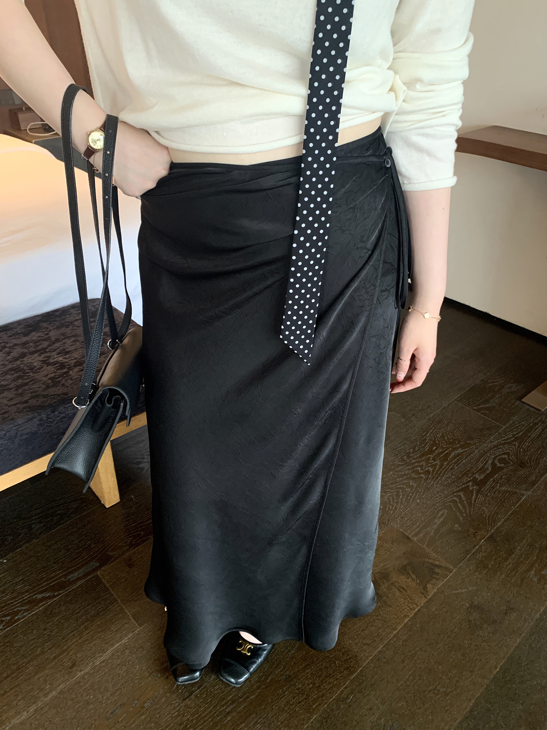 Plus Size One-Piece Satin Skirt with Flowing Diagonal Cut - Elegant Tea Break Beauty Atmosphere, Perfect for 90s and Y2K Styles Plus Size One-Piece Satin Skirt with Flowing Diagonal Cut - Elegant Tea Break Beauty Atmosphere, Perfect for 90s and Y2K Styles