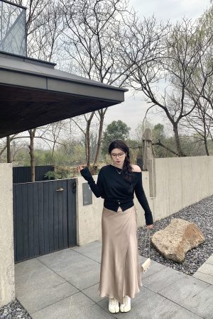 Plus Size One-Piece Satin Skirt with Flowing Diagonal Cut - Elegant Tea Break Beauty Atmosphere, Perfect for 90s and Y2K Styles