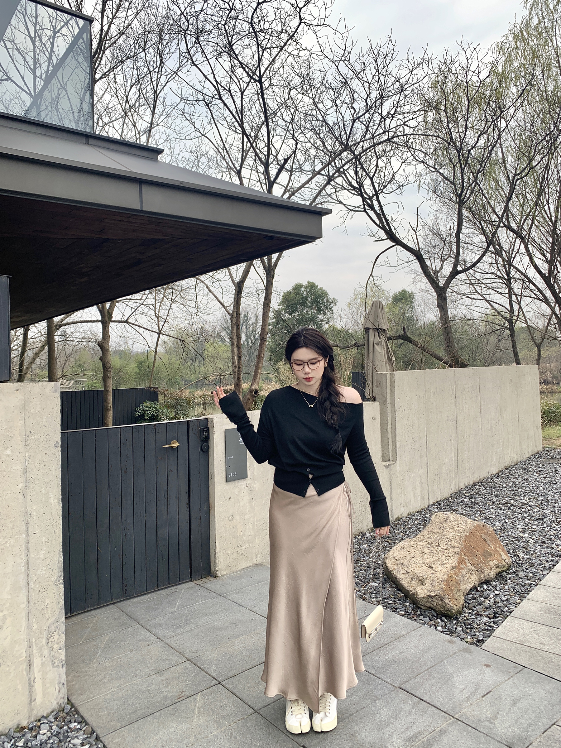 Plus Size One-Piece Satin Skirt with Flowing Diagonal Cut - Elegant Tea Break Beauty Atmosphere, Perfect for 90s and Y2K Styles Plus Size One-Piece Satin Skirt with Flowing Diagonal Cut - Elegant Tea Break Beauty Atmosphere, Perfect for 90s and Y2K Styles