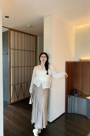 Plus Size One-Piece Satin Skirt with Flowing Diagonal Cut - Elegant Tea Break Beauty Atmosphere, Perfect for 90s and Y2K Styles