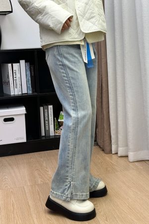 Plus-Size Pear-Shaped Slimming Flared Jeans with Side Slits - Non-Skinny Bell-Bottoms for Petite Women