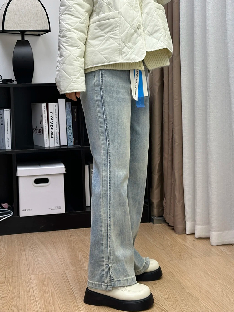 Plus-Size Pear-Shaped Slimming Flared Jeans with Side Slits - Non-Skinny Bell-Bottoms for Petite Women Plus-Size Pear-Shaped Slimming Flared Jeans with Side Slits - Non-Skinny Bell-Bottoms for Petite Women