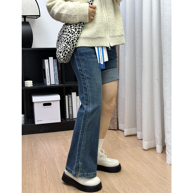 Plus-Size Pear-Shaped Slimming Flared Jeans with Side Slits - Non-Skinny Bell-Bottoms for Petite Women Plus-Size Pear-Shaped Slimming Flared Jeans with Side Slits - Non-Skinny Bell-Bottoms for Petite Women