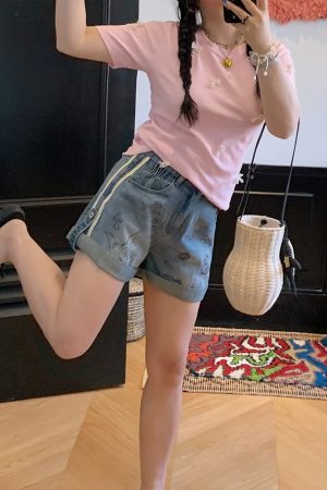 Plus Size Pearl Bow T-Shirt for Women - Handmade Short Sleeve Summer Top, Stylish and Trendy for 2025