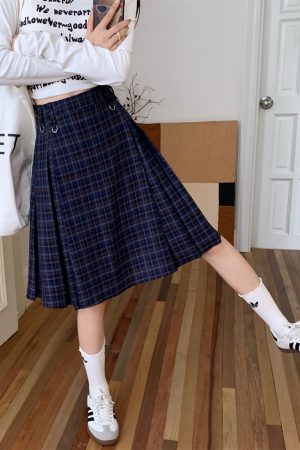 Plus Size Plaid A-Line Skirt for Women, High-Waisted Checkered Skirt, Autumn College Style, Slimming Mid-Length Fashion