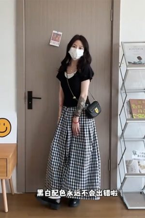 Plus Size Plaid Summer Skirt Pants for Curvy Women, Slimming Wide-Leg Flowy Trousers, Casual 2025 Fashion