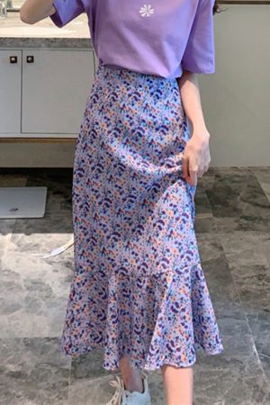 Plus Size Purple Floral Chiffon A-Line Skirt for Women, Summer Fashion, Flattering Fish Tail Mid-Length Style