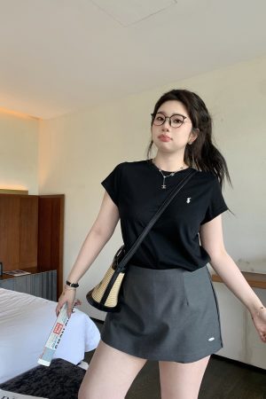 Plus Size Relaxed Fit Short Sleeve T-Shirt for Homebodies - Round Neck Slim Tee in Comfortable Design