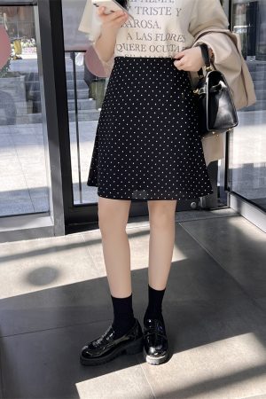 Plus Size Retro Black Polka Dot Half Skirt for Women, Summer A-Line Umbrella Skirt, Petite Bodycon Midi Style