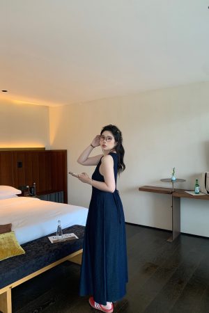 Plus Size Retro Blue Sleeveless Denim Dress with Elegant Vest - Chubby Urban Style Long Skirt for Weekly Reports