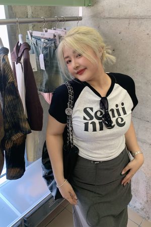 Plus Size Retro Color Block Letter Print Drawstring T-Shirt Top for Women - Slimming Shoulder Design, Casual Y2K Style