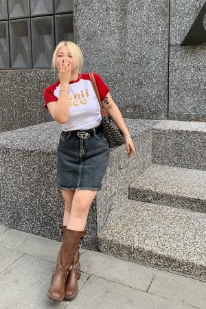 Plus Size Retro Color Block Letter Print Drawstring T-Shirt Top for Women - Slimming Shoulder Design, Casual Y2K Style