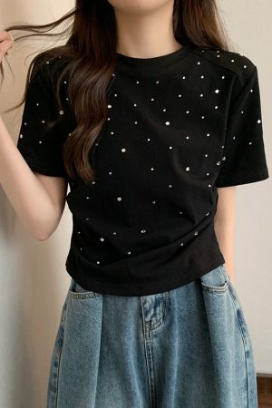 Plus-Size Rhinestone Ruched Short-Sleeve T-Shirt for Summer - Trendy Slimming Design for Women