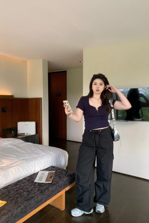 Plus Size Slim Fit Short Sleeve Crop Top for Cute Girls - Trendy and Comfortable Summer Style