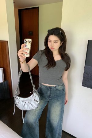 Plus Size Slim Fit Short Sleeve Crop Top for Cute Girls - Trendy and Comfortable Summer Style