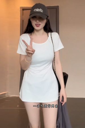 Plus-Size Slimming Fit Short Sleeve T-Shirt with Waist-Cinching Design for Summer, Perfect for Curvy Women