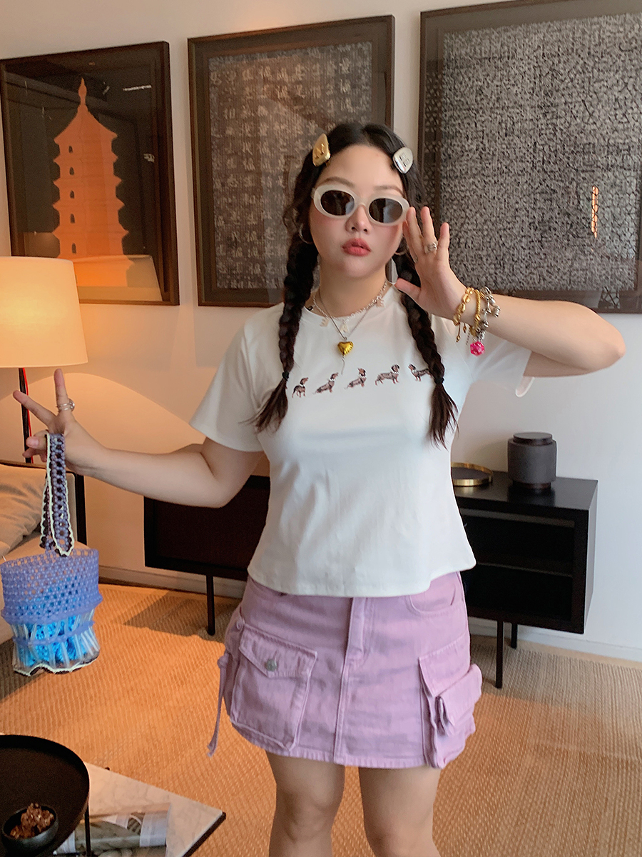 Plus Size Slimming Pearl Short Sleeve T-Shirt for Women - Summer 2025 Round Neck Top with Straight Shoulders, Y2K Style Plus Size Slimming Pearl Short Sleeve T-Shirt for Women - Summer 2025 Round Neck Top with Straight Shoulders, Y2K Style