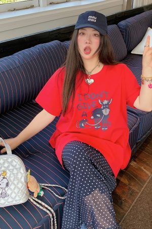 Plus Size Slimming Red Printed Short Sleeve T-Shirt for Women - Summer 2025 Gold Big Support Design