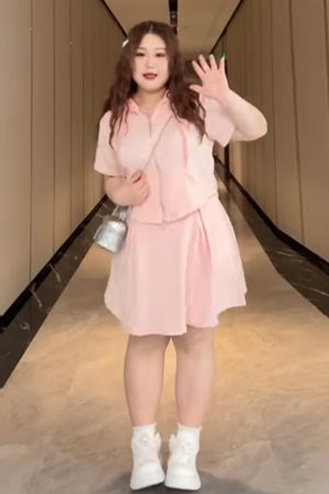 Plus-Size Slimming Two-Piece Set: Casual Sports Top & Skirt for Women, Sweet & Spicy Summer Outfit, Flattering Fit for Curvy Figures